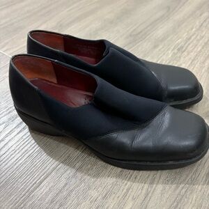 Hush Puppies Women’s Size 5 Black Leather Slip On Loafers Comfort Flex Cushioned